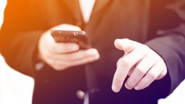 3055842-poster-p-1-the-privacy-issues-should-and-shouldnt-worry-about-when-you-work-on-your-phone_0.jpg